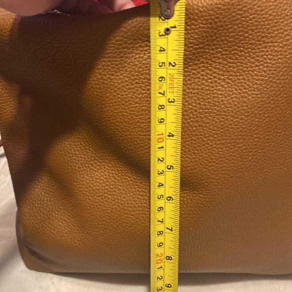 EUC Michael Kors bag and matching large wallet/wristlet - Picture 16 of 17